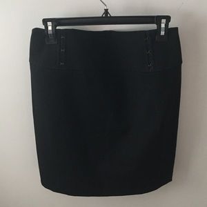 Pretty black mini skirt